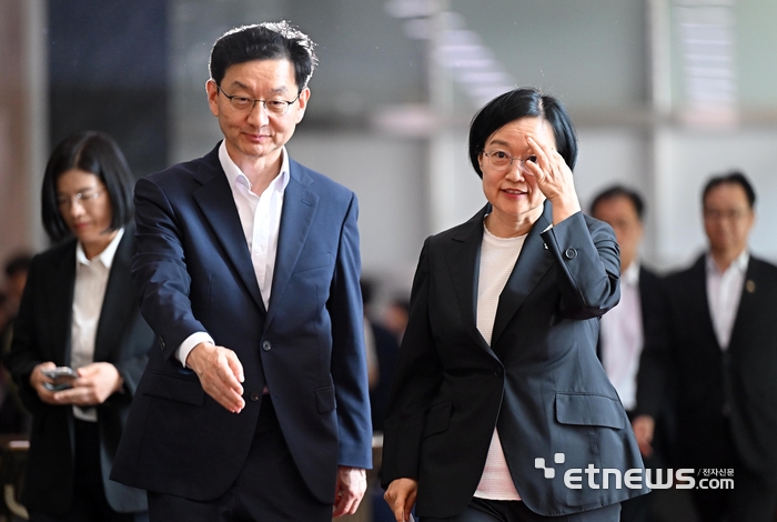 [포토] 한성숙, 제 50대 국무총리 취임