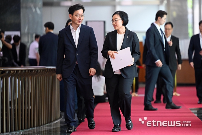 [포토] 한성숙, 제 50대 국무총리 취임