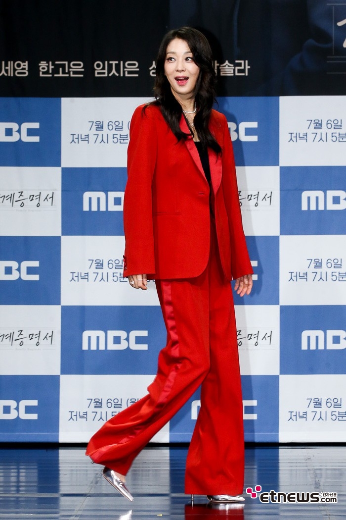 [ET포토] 한고은, '시선 강탈하는 레드 수트'