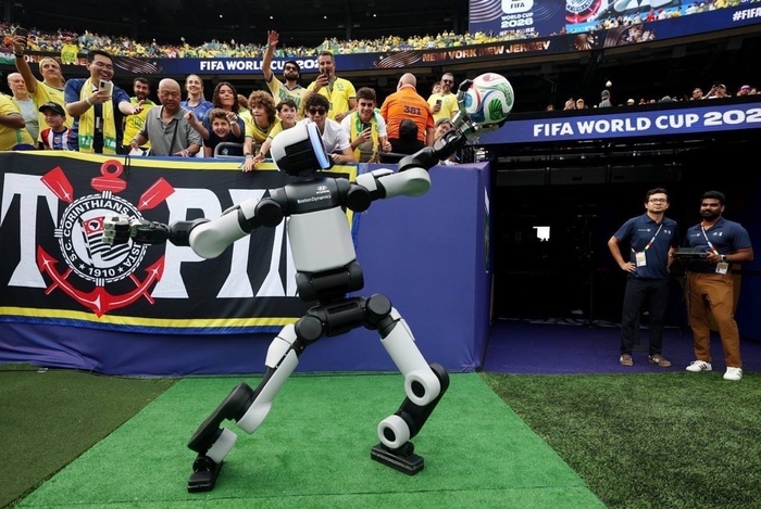 현대차, FIFA 월드컵 2026™ 16강전서 아틀라스 퍼포먼스로 로보틱스 기술 구현