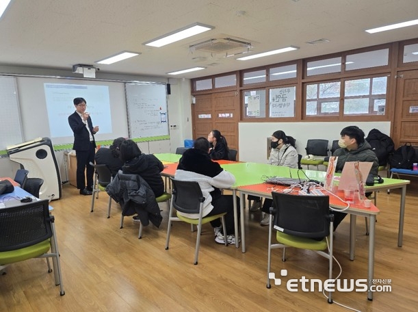 대신증권, '1사1교 금융교육' 확대…전국 50여개 학교와 파트너십