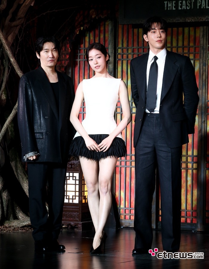[ET포토] 조승우-노윤서-남주혁, '매력적인 동궁의 주연들'