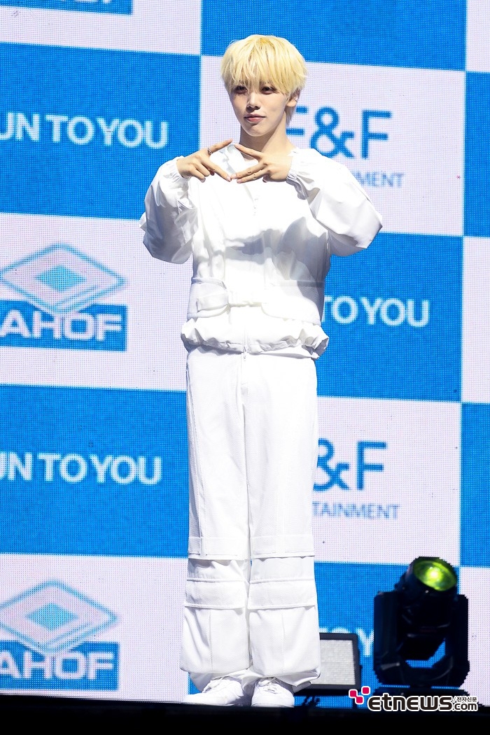 [ET포토] 아홉 차웅기, '자연스러운 금발'