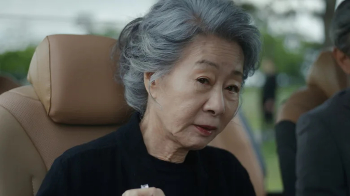 '성난 사람들' 시즌2 속 박 회장을 연기한 윤여정 배우. 사진=넷플릭스