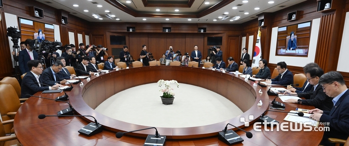 [포토] 4개월 만에 다시 열린 국가정책조정회의
