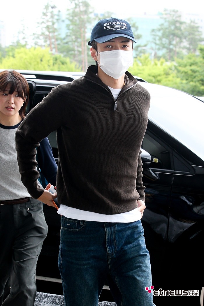 [ET포토] 엑소 세훈, '돋보이는 넓은 어깨'