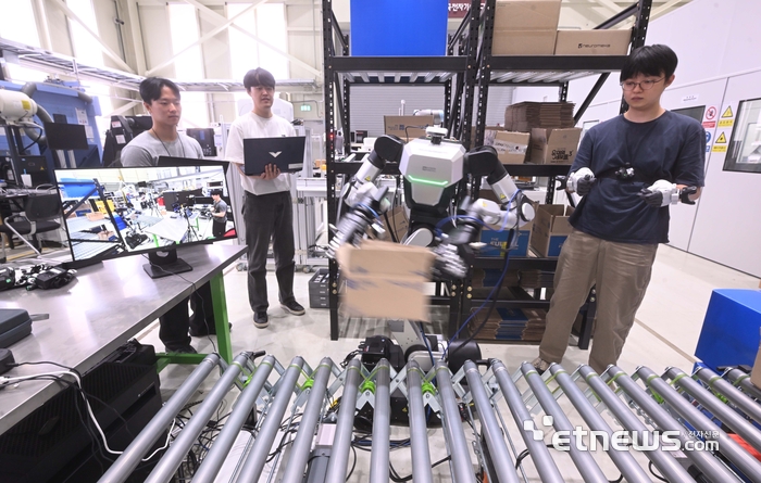 [포토] AI 휴머노이드로 물류산업 혁신