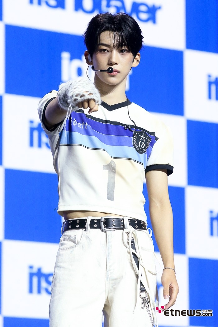 [ET포토] 아이덴티티 김도훈, '내가 넘버1'