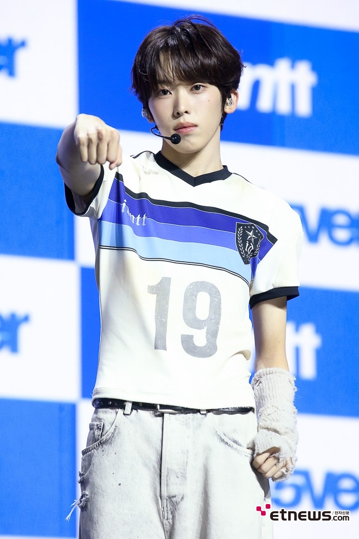 [ET포토] 아이덴티티 양경호, '강한 개성'