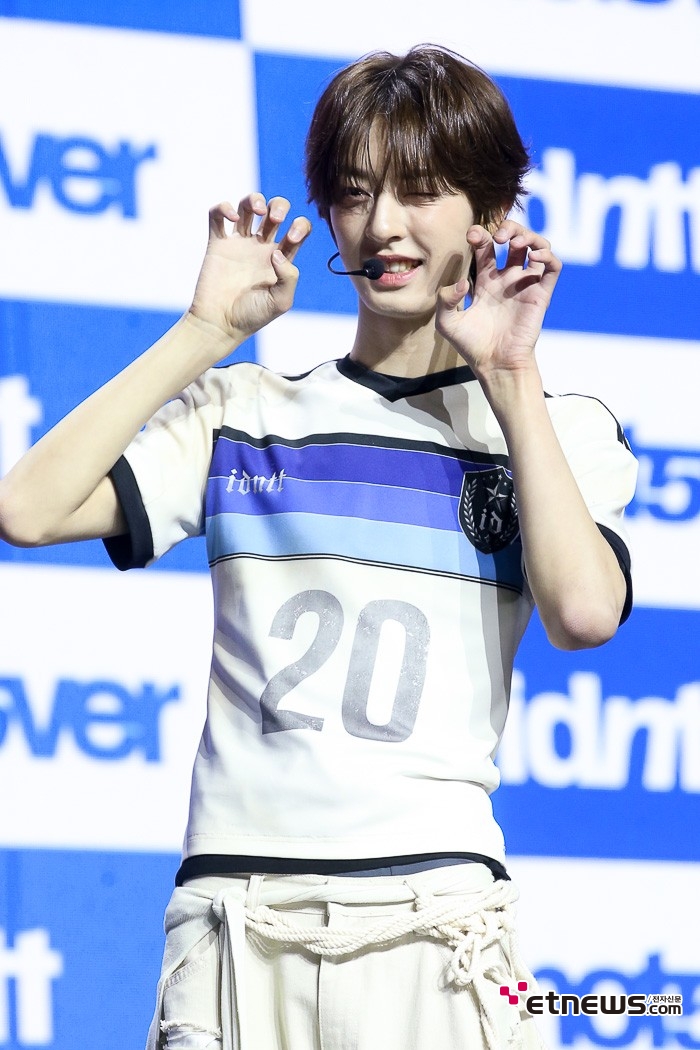 [ET포토] 아이덴티티 조은찬, '애교 폭발'