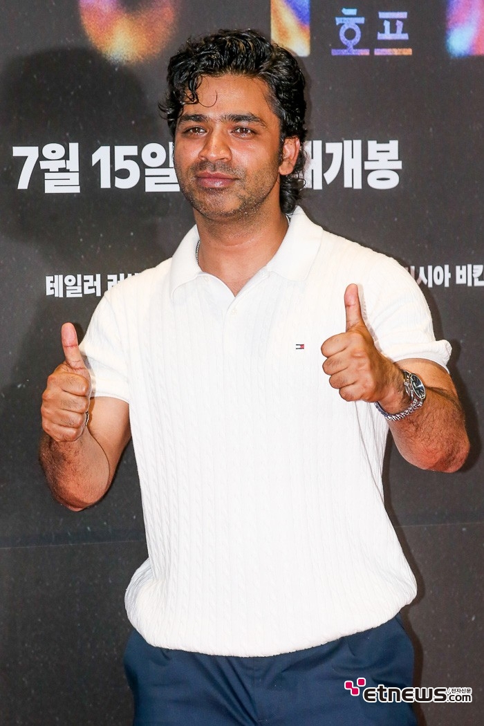[ET포토] 이누팜, '파워있게 엄지척'