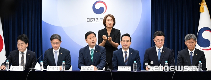 [포토] 경제성장전략 관계부처 합동브리핑