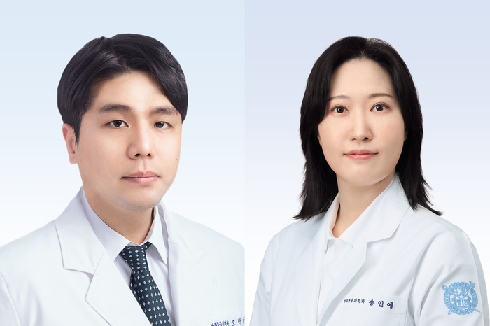 분당서울대병원 마취통증의학과 오탁규 교수(왼쪽)와 송인애 교수.