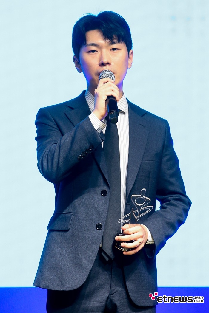 [ET포토] 라오니엘 강지원, '젠틀한 소감'