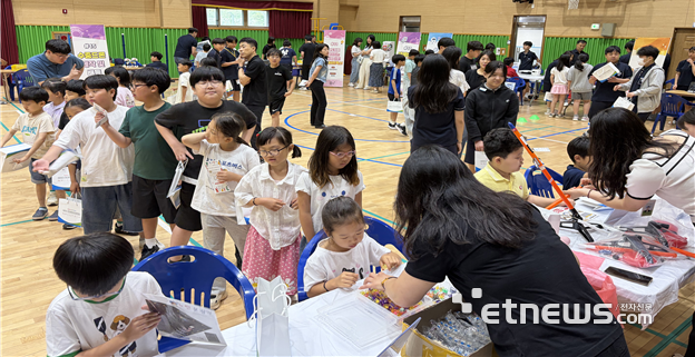 국립대구과학관이 울릉중학교에서 과학교육 프로그램을 운영했다.
