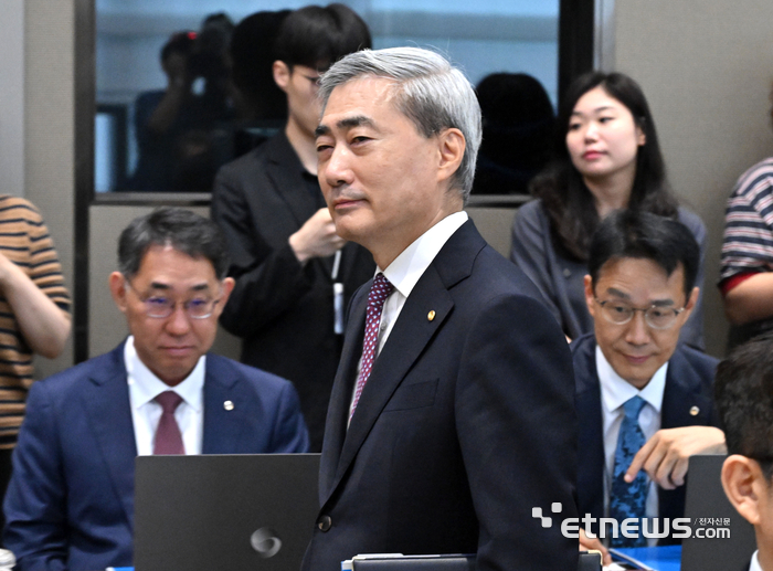Fed 3년 2개월 만에 금리 인상…韓도 추가 긴축 압력
