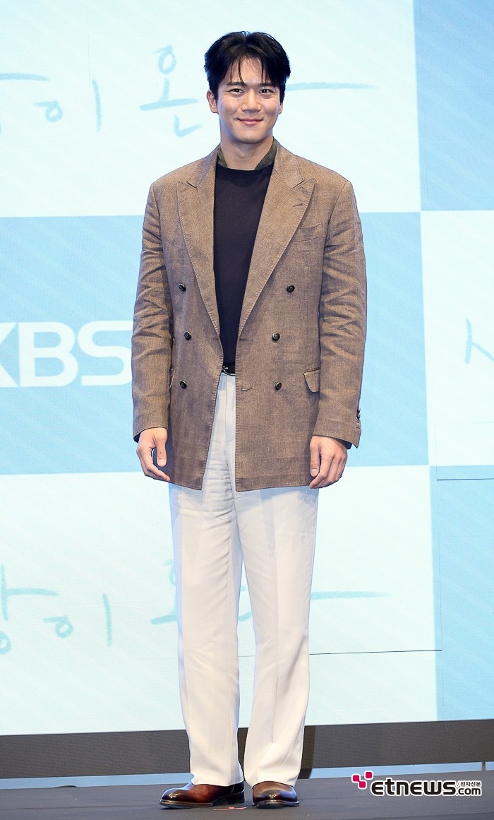 [ET포토] 하석진, '스타일리시한 써머룩'