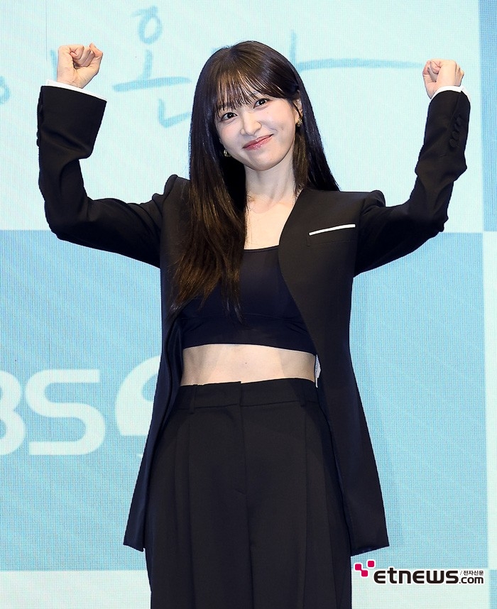 [ET포토] 밝은 모습이 어울리는 하니
