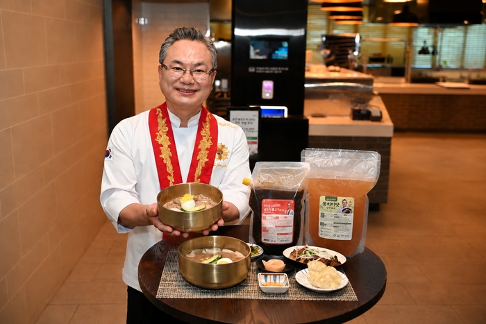 삼성웰스토리, 안유성 셰프 협업…식자재·급식 미식 콘텐츠 강화