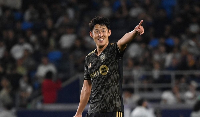 두 경기 연속 득점으로 팀의 승리에 기여한 LAFC의 손흥민이 포즈를 취하고 있다. 사진=연합뉴스