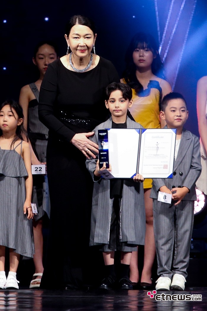 [ET포토] 백아민, '위너에 선정'