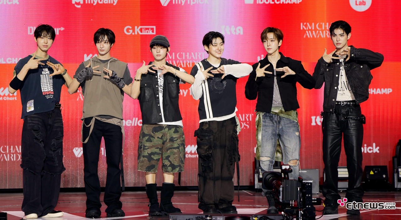 [ET포토] 킥플립, '유니크한 시그니처'