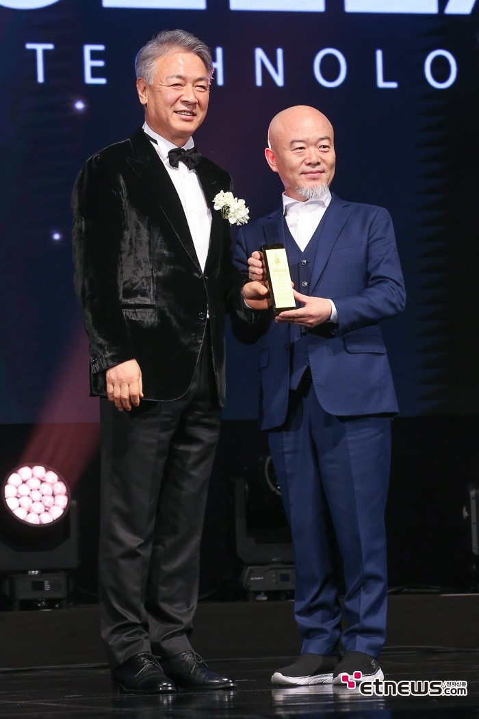 [ET포토] 베라셀라, '아시아모델들이 선정한 뷰티부문상 수상'
