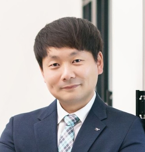 진호 UNIST 화학과 교수