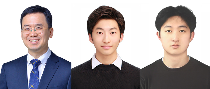 왼쪽부터 방우석 교수, 이성민 석박통합과정생, 노유환 석박통합과정생.