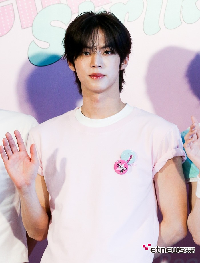 [ET포토] 투어스 도훈, '테토남 눈빛'