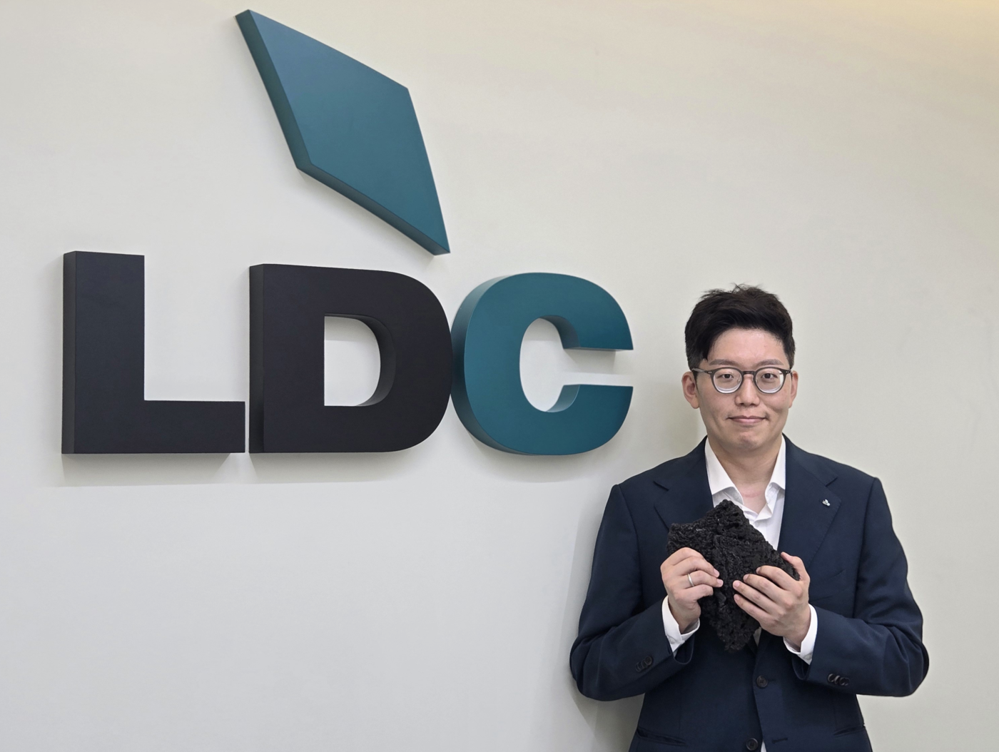 황용경 엘디카본 대표