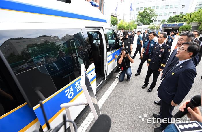 [포토] 탄소중립 경찰차 출발