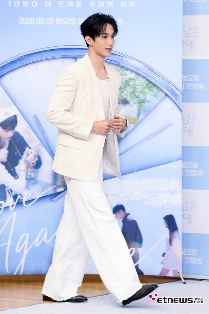 [ET포토] 세븐틴 도겸, ;화이트 신사'