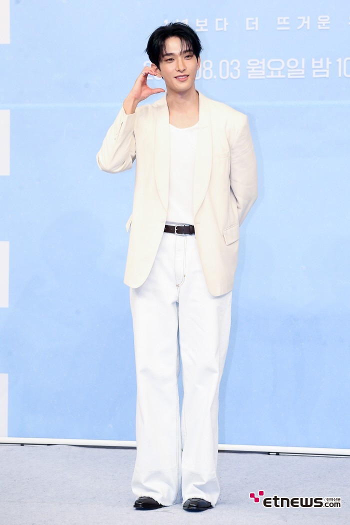 [ET포토] 세븐틴 도겸, '깔끔한 남자'