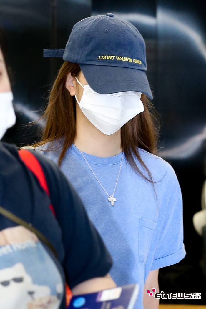 [ET포토] 르세라핌 홍은채, '마스크 뚫고 나오는 미모'