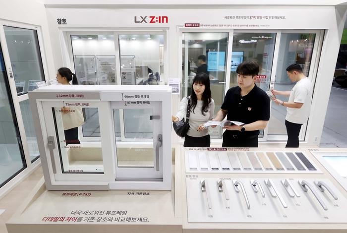 지난해 '코리아빌드위크(코엑스)' LX하우시스 전시관 전경. 〈사진 LX하우시스 제공〉