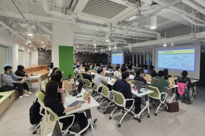 서울경제진흥원(SBA)이 지원하는 청년취업사관학교 '새싹(SeSAC)' 교육 현장. ⓒSBA