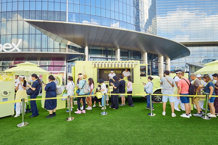 CJ올리브영은 오는 10일까지 웰니스 큐레이팅 플랫폼 '올리브베러'가 도심 속 웰니스 쉼터 '썸머 웰니스 스탑' 이벤트를 진행한다고 4일 밝혔다.