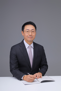 윤지웅 과학기술정책연구원장