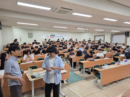 서울 광진구 건국대에서 제16회 KIDS 디스플레이 스쿨 강연이 진행되고 있다. 〈사진 한국정보디스플레이학회 제공〉