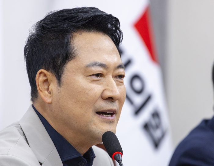 국민의힘 장동혁 대표가 5일 국회에서 현안 관련 기자간담회를 하고 있다. 사진=연합뉴스