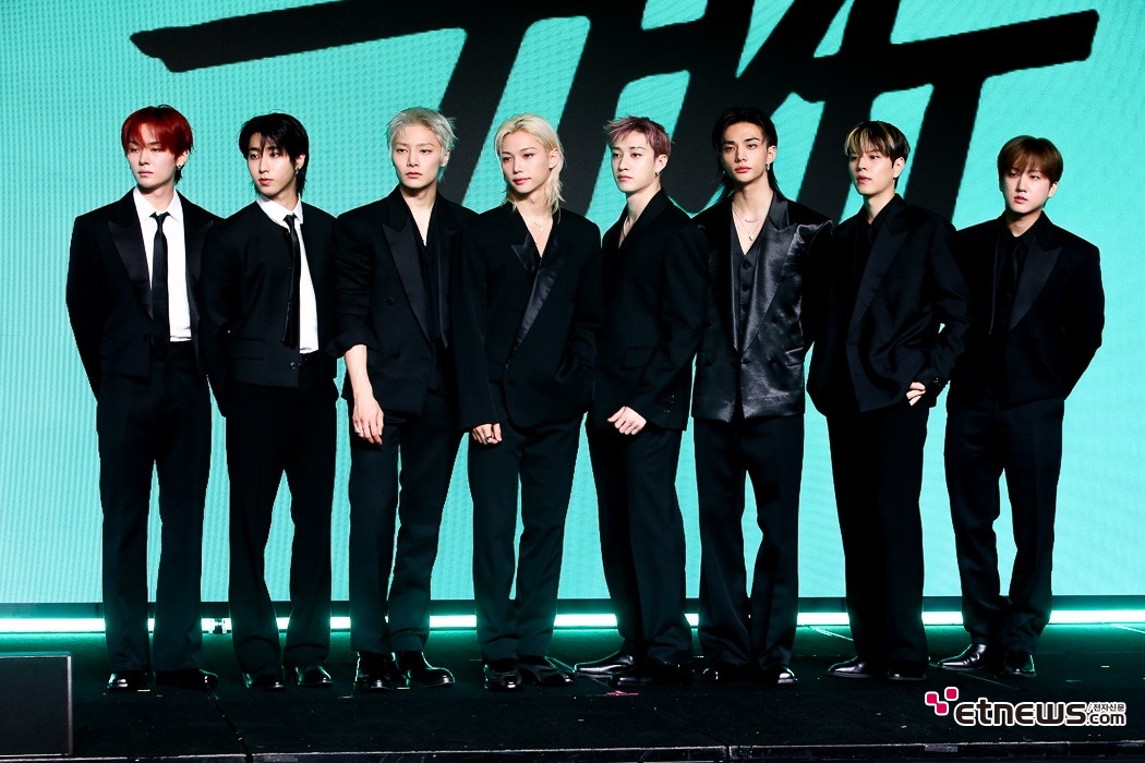 [ET포토] 스트레이키즈, '빌보드 앨범 차트 기록 갱신 예상'