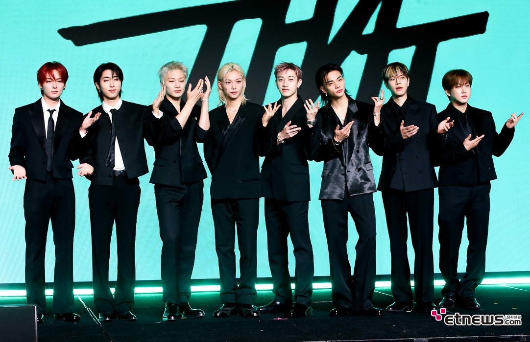 [ET포토] 스트레이키즈, '빛나는 완전체'