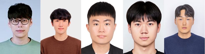 (왼쪽부터) 고려대 컴퓨터학과 서홍석 교수(교신저자), 성준영(4학년, 제1저자), 김민준(4학년, 공저자), 유승우(4학년, 공저자), 안수민 석박통합과정(공저자)(사진=고려대)