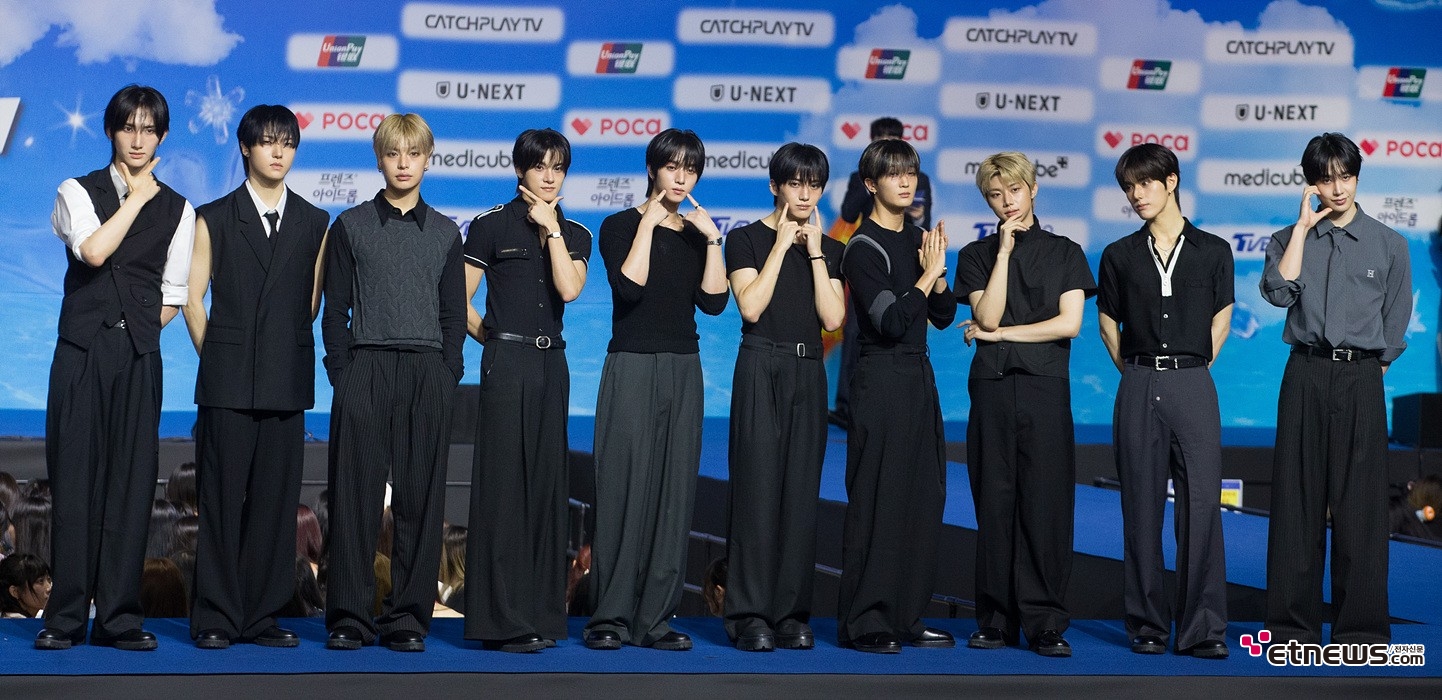 [ET포토] 싸이커스, '급이 다른 아우라'