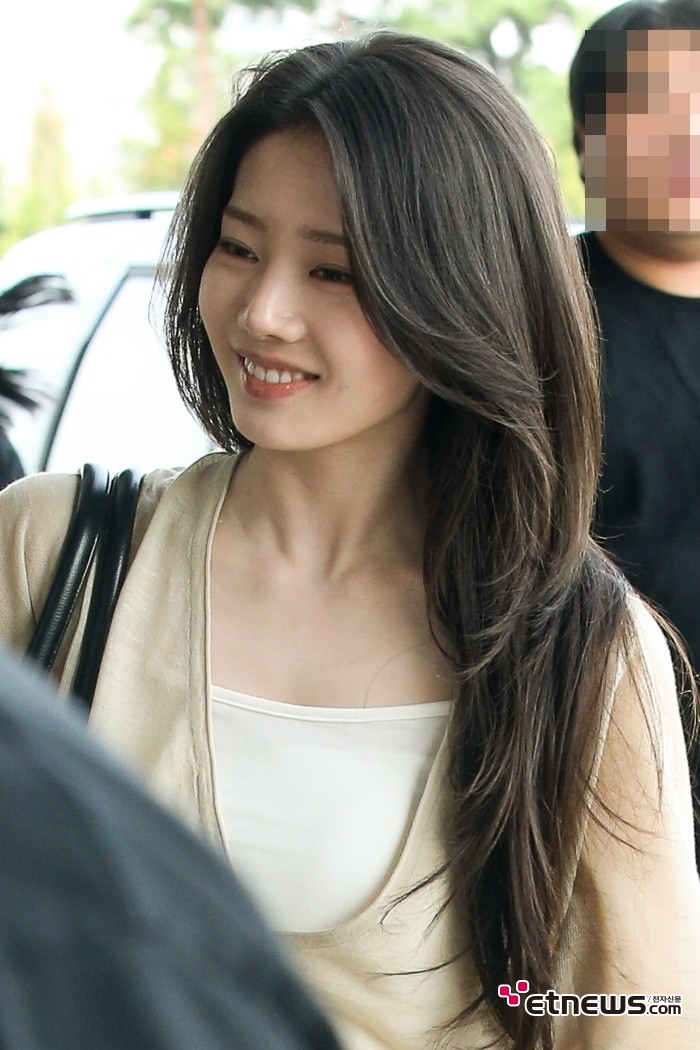 [ET포토] 베이비몬스터 로라, '미소 가득한 예쁨'