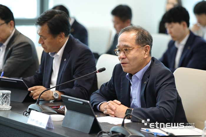NH농협금융, '경영계획 재점검' 첫 도입…하반기 전략 본격화