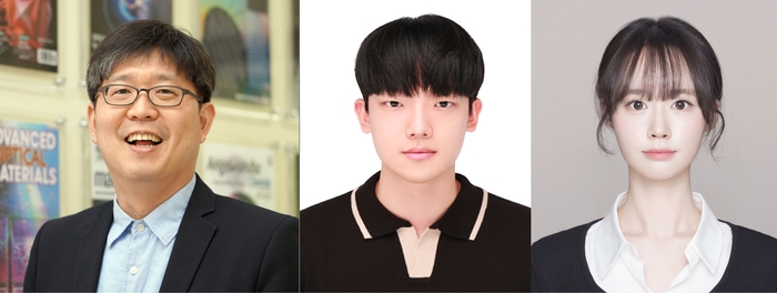 (왼쪽부터)노준석 교수, 통합과정 전영선·박채리 씨