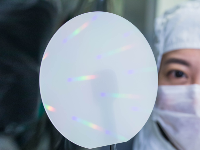 에노스타 청색 마이크로 LED. 〈사진 에노스타 홈페이지〉