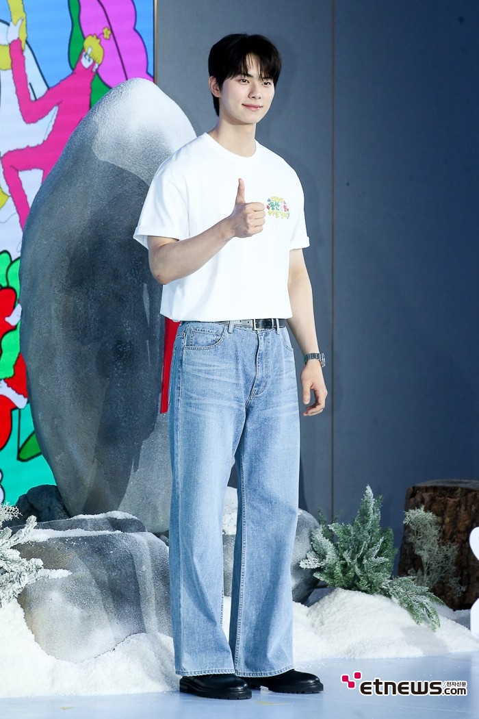 [ET포토] 이채민, '다려 입은듯 깔끔한 청바지'